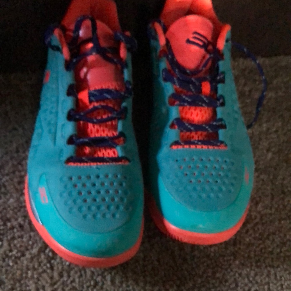 SC 1’s select camp no rips or holes great basketball shoe